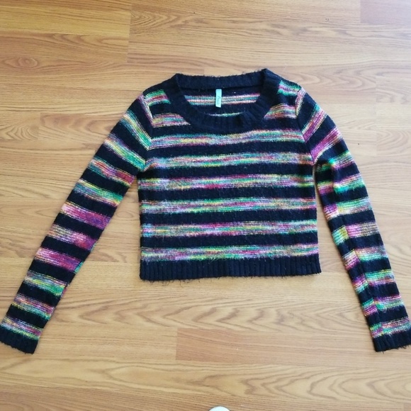 Stripped Crop Sweater - Picture 1 of 4